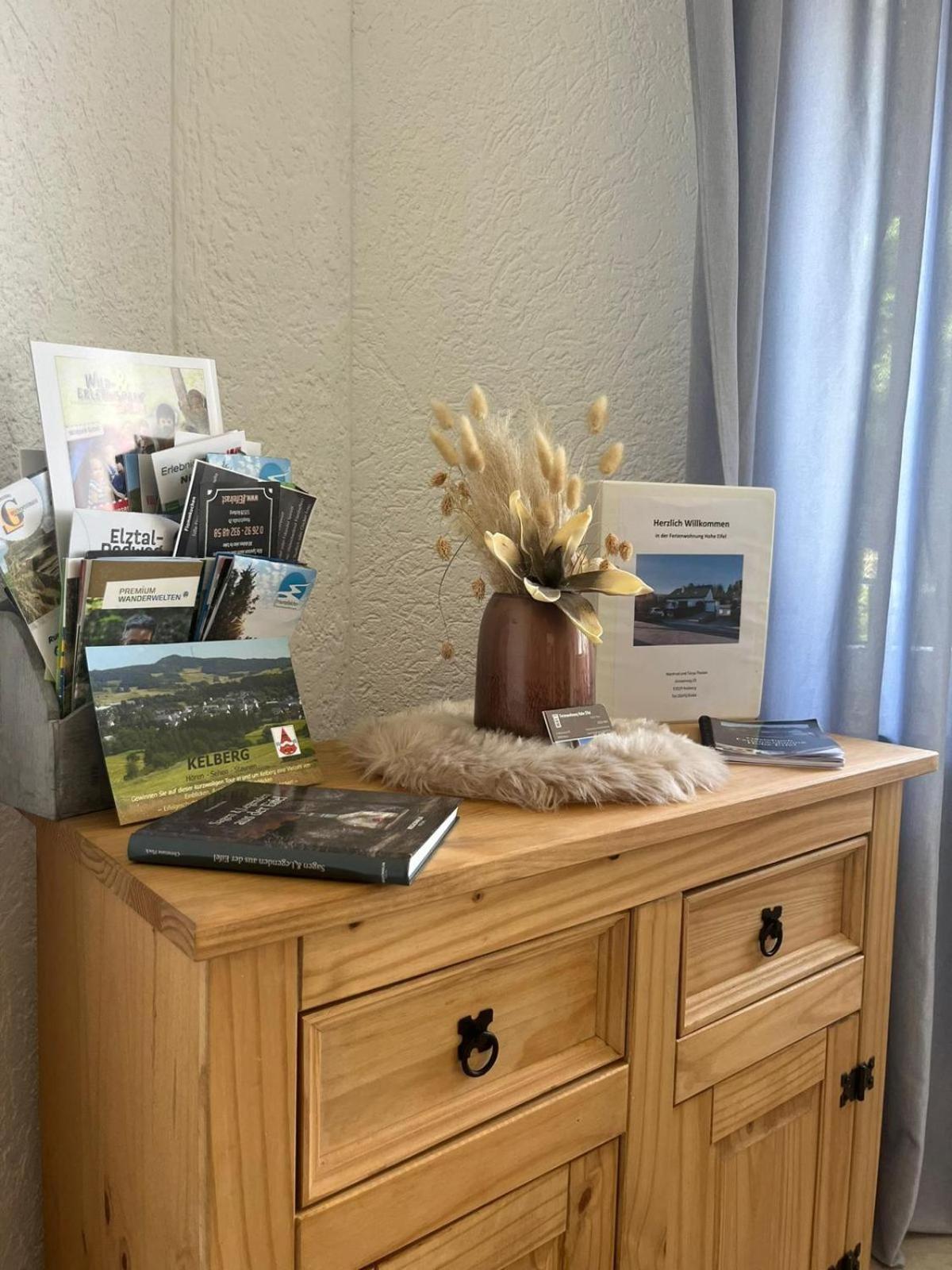 Fewo Hoheeifel, 1 Haus Mit 2 Apartments 5 Schlafzimmer In Kelberg Naehe Nuerburgring Extérieur photo