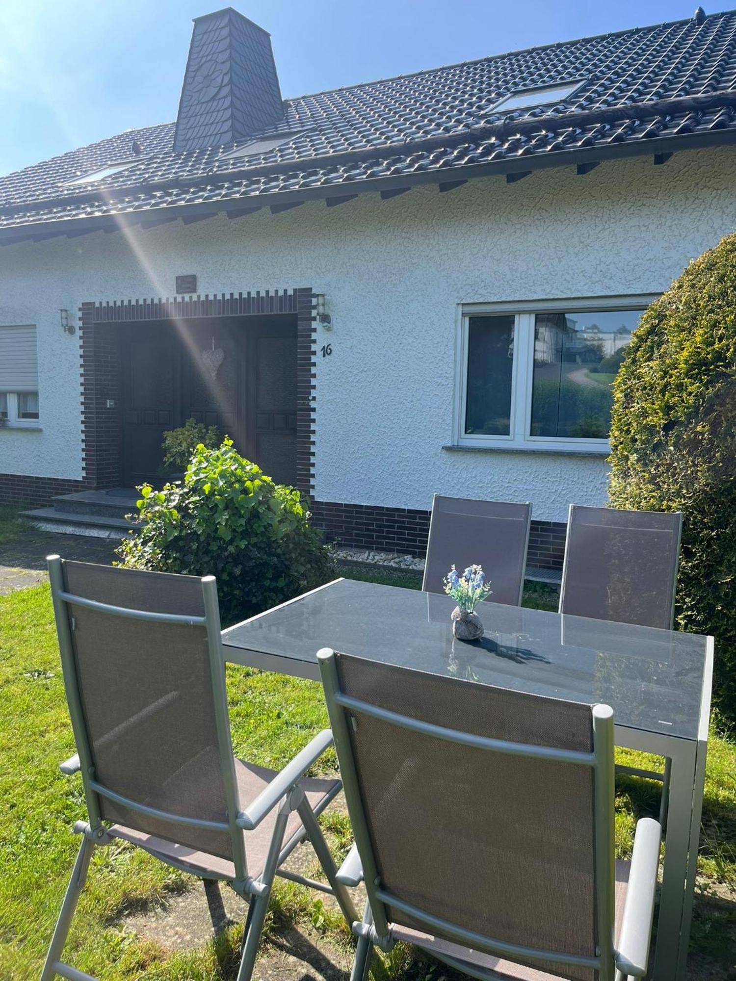 Fewo Hoheeifel, 1 Haus Mit 2 Apartments 5 Schlafzimmer In Kelberg Naehe Nuerburgring Chambre photo