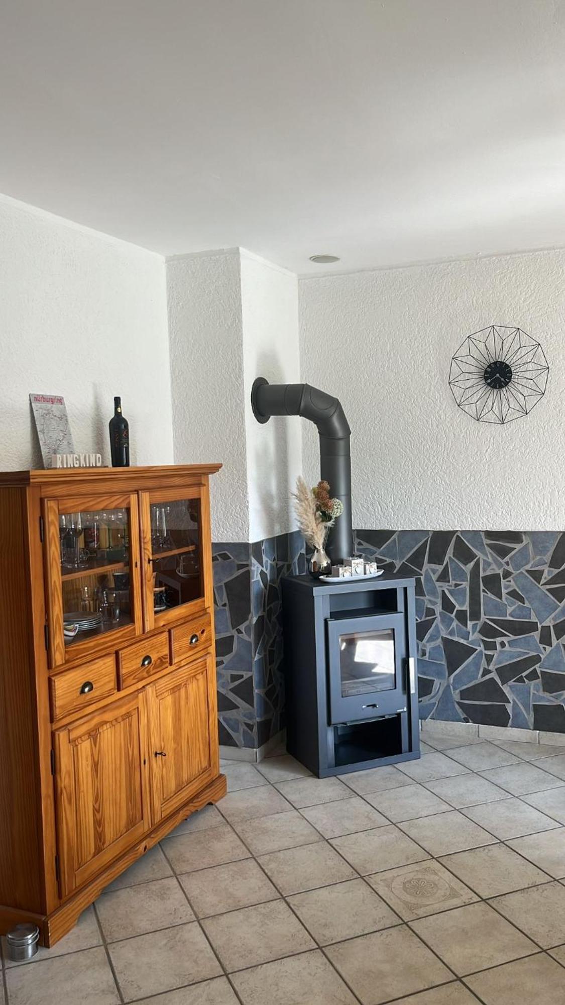 Fewo Hoheeifel, 1 Haus Mit 2 Apartments 5 Schlafzimmer In Kelberg Naehe Nuerburgring Extérieur photo